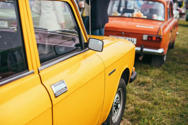 What Latest Trends Are Taking Over the UK Women's Fashion Scene?